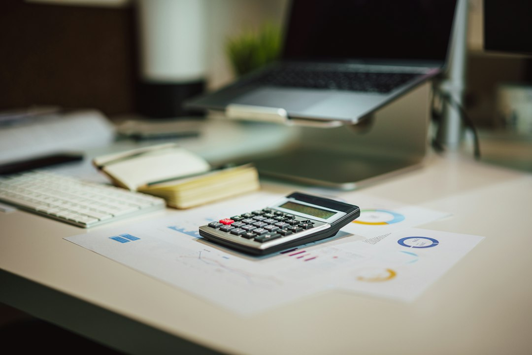 Calculator used for household tax planning