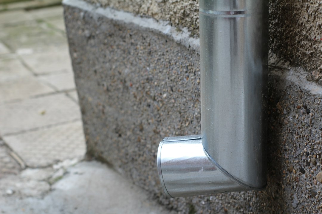 Gutters Overflowing in Heavy Rain? 6 Things to Check From the Ground