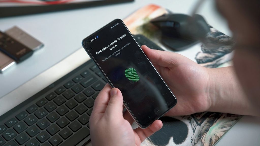 Using fingerprint authentication on a smartphone